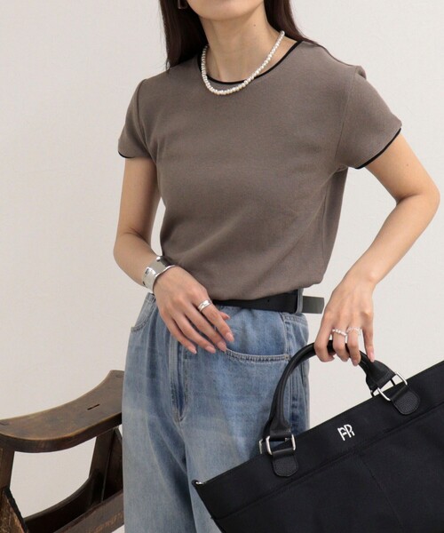 fredy emue（フレディエミュ）の「リンガー配色Tシャツ（Tシャツ/カットソー・レディース・アイボリー/ブラック/ブラウン・38）」の22枚目の写真