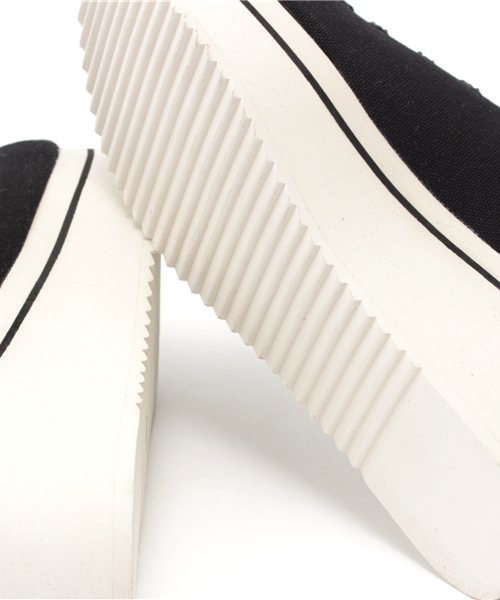 Heather(ヘザー)の「アツゾコスニーカー 712339(スニーカー・レディース・ブラック/アイボリー/シルバー・LARGE/MEDIUM)」の4枚目の写真