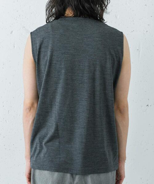URBAN RESEARCH(アーバンリサーチ)の「『洗濯可』new basic WASHABLE MERINO WOOL NO-SLEEVE(Tシャツ/カットソー・メンズ・ネイビー/チャコールグレー/ブラック・MEDIUM/X-LARGE/LARGE)」の7枚目の写真