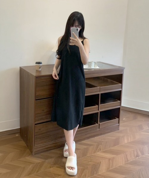 Miniministore(ミニミニストア)の「キャミワンピース プリーツ レディース夏(ワンピース・レディース・ブラック/アイボリー・M/XL/L)」の15枚目の写真