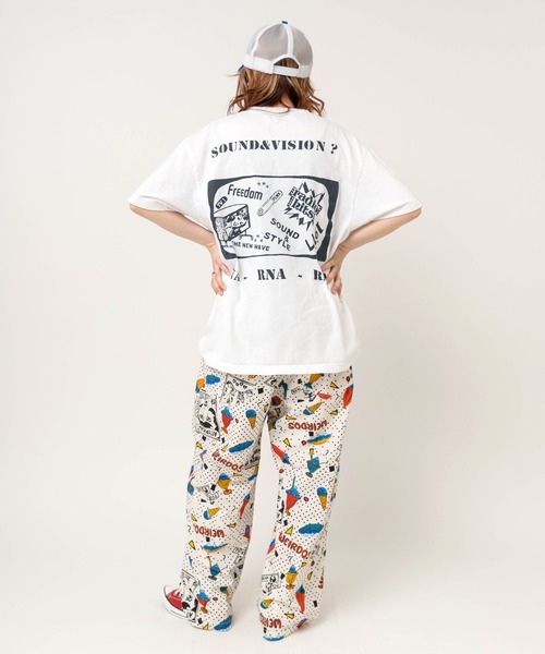 RNA（アールエヌエー）の「M2727 キャットギタープリントT（Tシャツ/カットソー・レディース・パープル/ブラック/ホワイト・MEDIUM）」の17枚目の写真