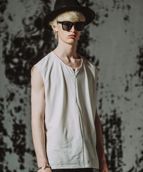 NO ID.(ノーアイディ)の「【NO ID.】Half ZIP Sleeveless Pullover / ハーフ ZIP スリーブレス プルオーバー(Tシャツ/カットソー・メンズ・ホワイト/ブラック/グレー・ONE SIZE)」の2枚目の写真