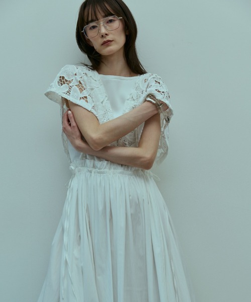 flaeu(フラユ)の「Lace Gather Dress(ワンピース・レディース・ホワイト/ブラック・FREE)」の9枚目の写真