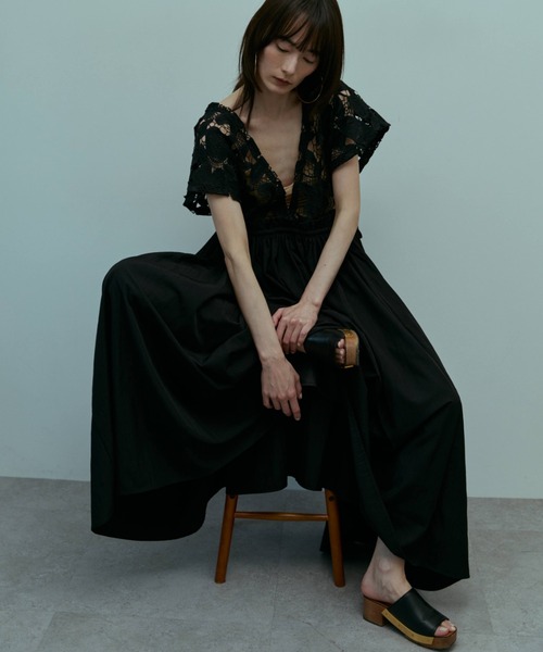 flaeu(フラユ)の「Lace Gather Dress(ワンピース・レディース・ホワイト/ブラック・FREE)」の5枚目の写真