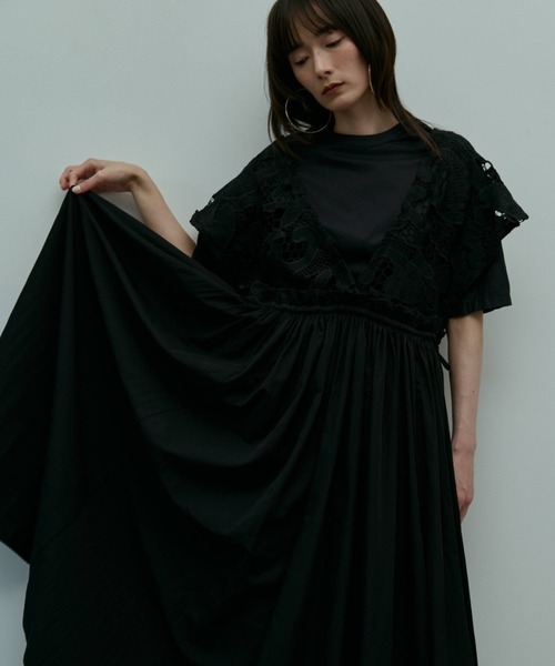 flaeu(フラユ)の「Lace Gather Dress(ワンピース・レディース・ホワイト/ブラック・FREE)」の4枚目の写真
