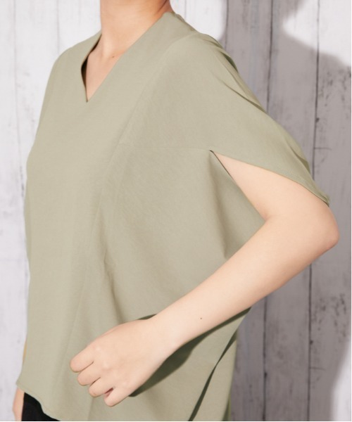 GORGE(ゴージ)の「《ドルマン・体型カバー》カットソー/カジュアル/春夏秋/全3色(Tシャツ/カットソー・レディース・ブラック/カーキ/オフホワイト・F)」の18枚目の写真