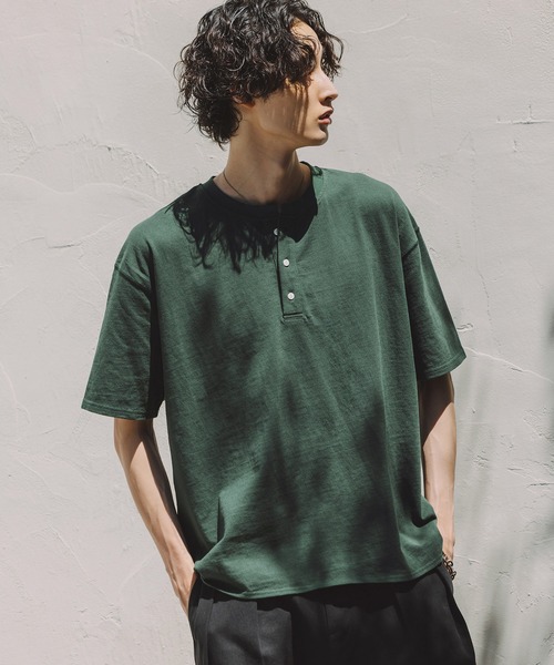 Bleme(ブレム)の「ヴィンテージデザイン ヘンリーネック Tシャツ(Tシャツ/カットソー・メンズ・グリーン/ブラック/ベージュ・M/L/XL/S)」の8枚目の写真