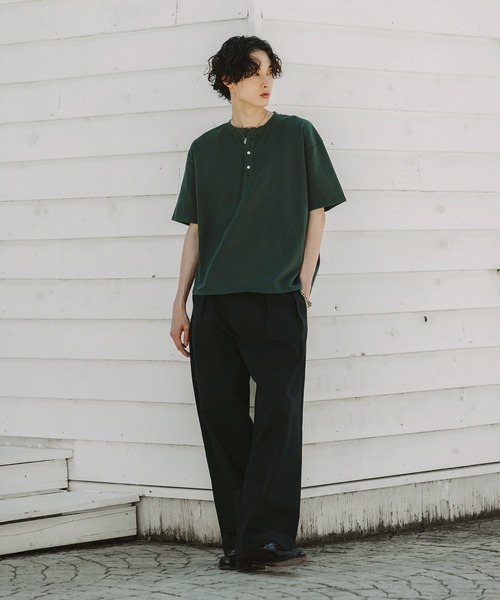 Bleme(ブレム)の「ヴィンテージデザイン ヘンリーネック Tシャツ(Tシャツ/カットソー・メンズ・グリーン/ブラック/ベージュ・M/L/XL/S)」の14枚目の写真
