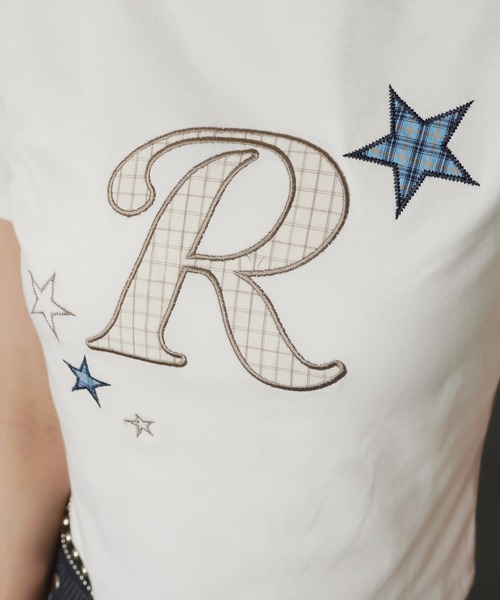 SPINNS(スピンズ)の「半袖Tシャツ/パッチワーク風ロゴ/Rロゴ/韓国ガーリー(Tシャツ/カットソー・レディース・ホワイト/チャコール・ONESIZE)」の12枚目の写真