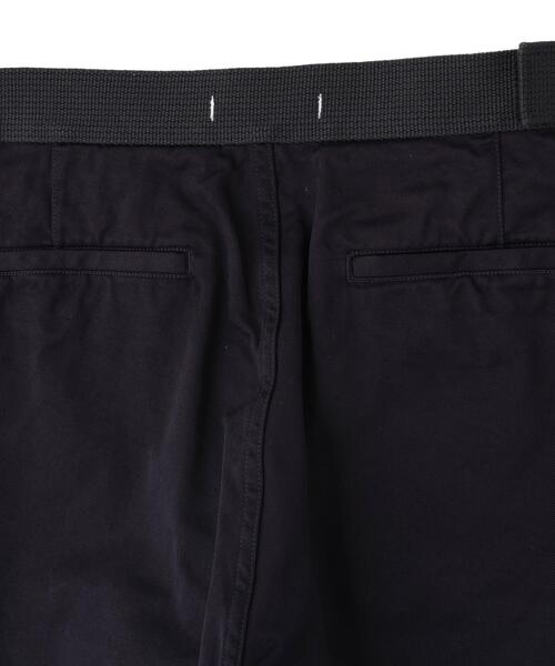 Y（ワイ）の「Y / ORGANIC COTTON CHINO BELTED TROUSERS（その他パンツ・メンズ・ホワイト/ネイビー・MEDIUM/LARGE/SMALL）」の14枚目の写真