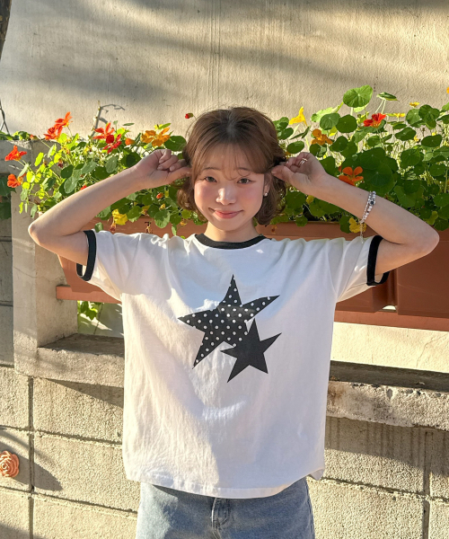 AMOU（アモウ）の「Two Star Ringer T-shirts WHITE（Tシャツ/カットソー・レディース・その他・W/3/2）」の2枚目の写真
