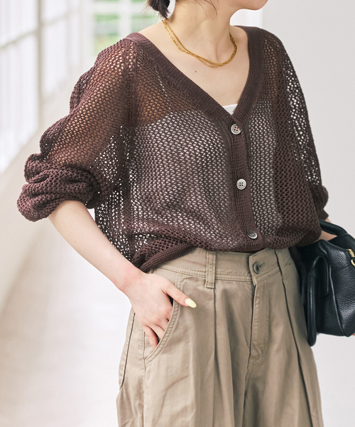 Spick & Span(スピックアンドスパン)の「メッシュVネックカーディガン(カーディガン/ボレロ・レディース・ホワイト/ネイビー/ブラウン・FREE)」の2枚目の写真