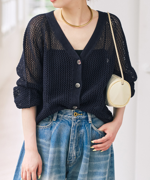 Spick & Span(スピックアンドスパン)の「メッシュVネックカーディガン(カーディガン/ボレロ・レディース・ホワイト/ネイビー/ブラウン・FREE)」の21枚目の写真