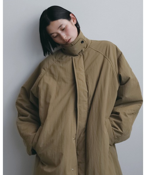 anuke（アンヌーク）の「Padded Soutiencollar Coat（ステンカラーコート・レディース・ベージュ/ブラック・38inch/36inch）」の3枚目の写真