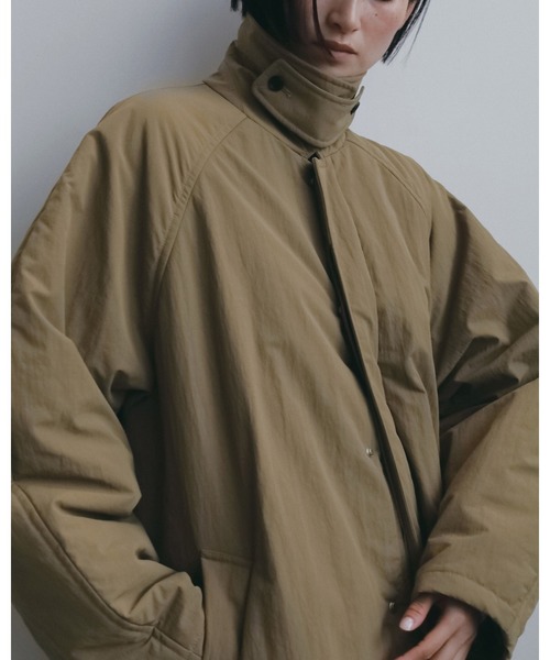 anuke（アンヌーク）の「Padded Soutiencollar Coat（ステンカラーコート・レディース・ベージュ/ブラック・38inch/36inch）」の4枚目の写真