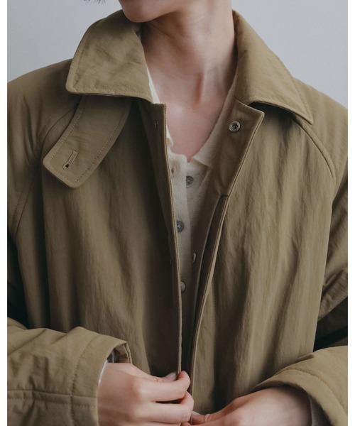 anuke（アンヌーク）の「Padded Soutiencollar Coat（ステンカラーコート・レディース・ベージュ/ブラック・38inch/36inch）」の5枚目の写真