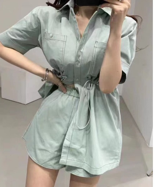 FACTOTUM（ファクトタム）の「ドローストリングシャツ+ショートパンツセットアップ（セットアップ・レディース・グリーン/ブラック・FREE）」の5枚目の写真
