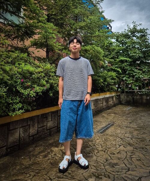 OTHERFITS(アザーフィッツ)の「ベーシックデニムバミューダパンツ(中青)(その他パンツ・メンズ・その他・LARGE/MEDIUM)」の6枚目の写真
