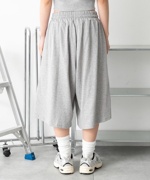WEGO(ウィゴー)の「WEGO/【26年春夏新作】ナンバリングカットハーフパンツ(スウェットパンツ・レディース・グレー/ブラック・FREE)」の11枚目の写真