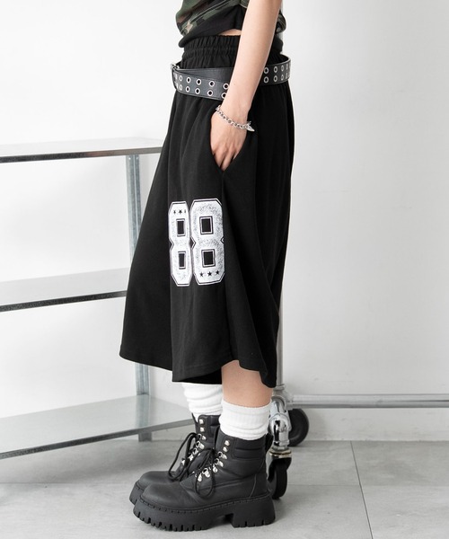 WEGO(ウィゴー)の「WEGO/【26年春夏新作】ナンバリングカットハーフパンツ(スウェットパンツ・レディース・グレー/ブラック・FREE)」の15枚目の写真