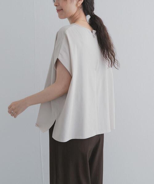URBAN RESEARCH DOORS(アーバンリサーチドアーズ)の「バックジッププルオーバー(Tシャツ/カットソー・レディース・ブラック/オレンジ/ベージュ系その他・FREE)」の4枚目の写真