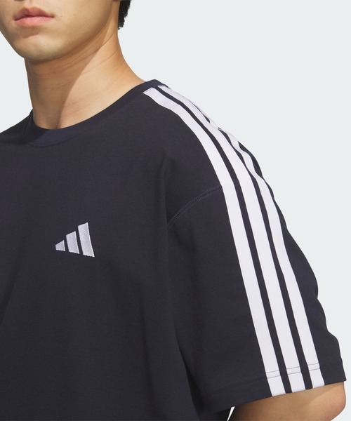 adidas(アディダス)の「エッセンシャルズ プラス ルーズフィット スリーストライプス シングルジャージー半袖Tシャツ / アディダス adidas(Tシャツ/カットソー・メンズ・ブルー・XX-LARGE/3XL/LARGE/MEDIUM/SMALL/X-LARGE)」の3枚目の写真