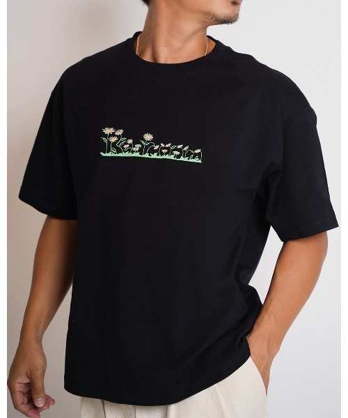 #Re:room(リルーム)の「フラワーロゴエンブロイダリーTシャツ(Tシャツ/カットソー・メンズ・ブラック・S-M)」の1枚目の写真