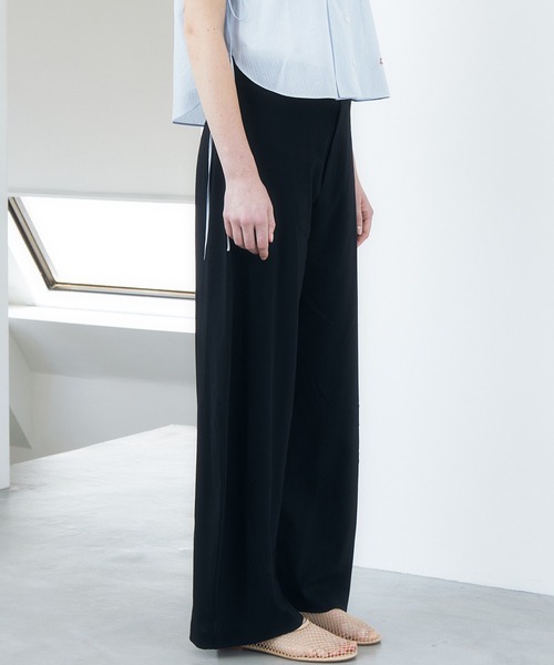 LE CIEL BLEU(ルシェルブルー)の「バレルレッグパンツ / Barrel Leg Pants(その他パンツ・レディース・ライトベージュ/ブラック・34/36/38)」の6枚目の写真