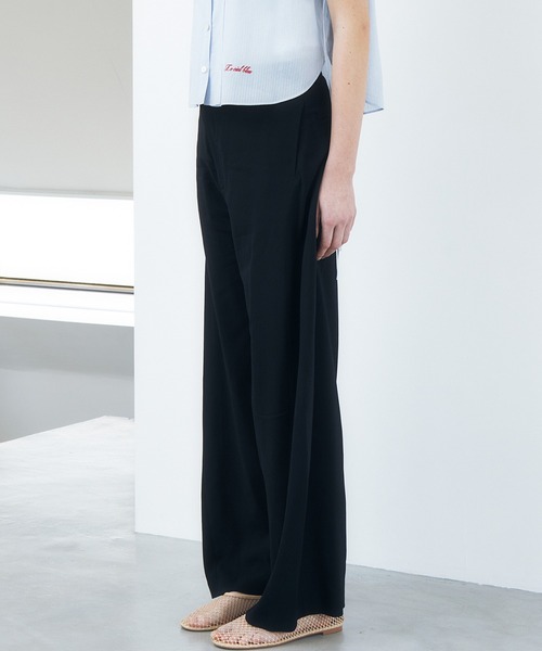 LE CIEL BLEU(ルシェルブルー)の「バレルレッグパンツ / Barrel Leg Pants(その他パンツ・レディース・ライトベージュ/ブラック・34/36/38)」の5枚目の写真