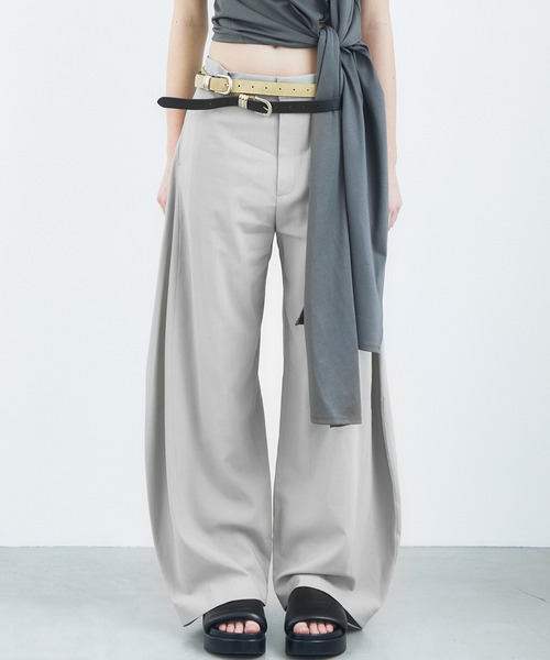 LE CIEL BLEU(ルシェルブルー)の「バレルレッグパンツ / Barrel Leg Pants(その他パンツ・レディース・ライトベージュ/ブラック・34/36/38)」の15枚目の写真