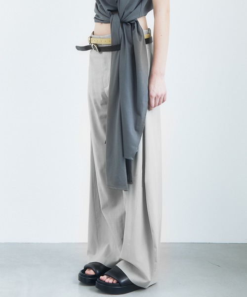 LE CIEL BLEU(ルシェルブルー)の「バレルレッグパンツ / Barrel Leg Pants(その他パンツ・レディース・ライトベージュ/ブラック・34/36/38)」の13枚目の写真