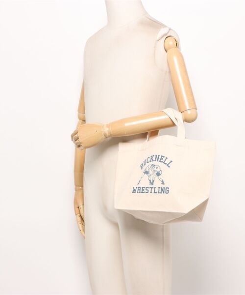 Ol' Basics(オールベーシックス)の「Ol' Basics(オール・ベーシックス) トートバッグ キャンバス レスリングイラスト カレッジロゴ プリント 鞄 BAG アメカジ メンズ レディース ユニセックス SMサイズ(トートバッグ・レディース・ナチュラル・FREE)」の6枚目の写真