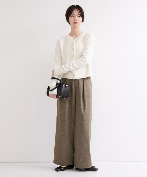 le cercle ADAM ET ROPE'(ルセルクルアダムエロペ)の「タックワイドパンツ/セットアップ対応(スラックス・レディース・ブラウン/ネイビー・FREE)」の3枚目の写真
