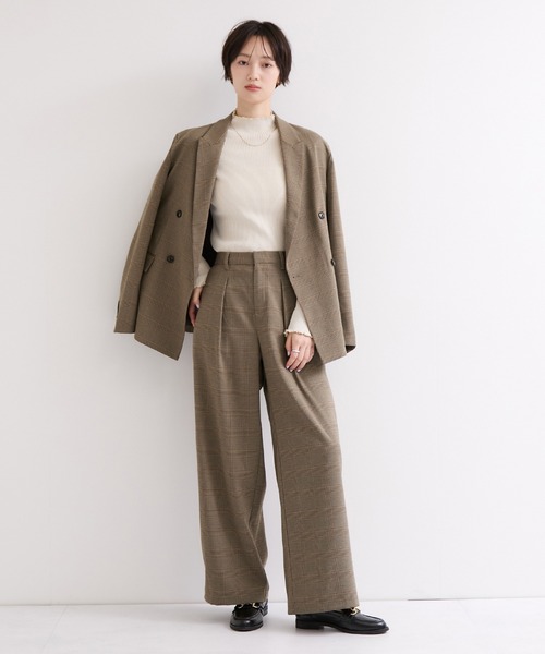 le cercle ADAM ET ROPE'(ルセルクルアダムエロペ)の「タックワイドパンツ/セットアップ対応(スラックス・レディース・ブラウン/ネイビー・FREE)」の5枚目の写真