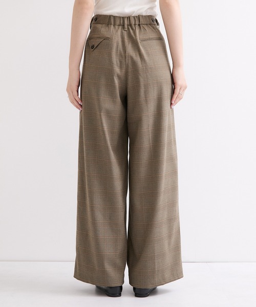 le cercle ADAM ET ROPE'(ルセルクルアダムエロペ)の「タックワイドパンツ/セットアップ対応(スラックス・レディース・ブラウン/ネイビー・FREE)」の11枚目の写真
