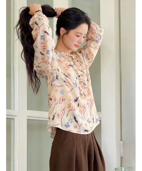 Sew loop(ソーループ)の「麻混アートな花柄プリントリボンフリルVネック長袖ブラウス(シャツ/ブラウス・レディース・ホワイト・FREE)」の16枚目の写真