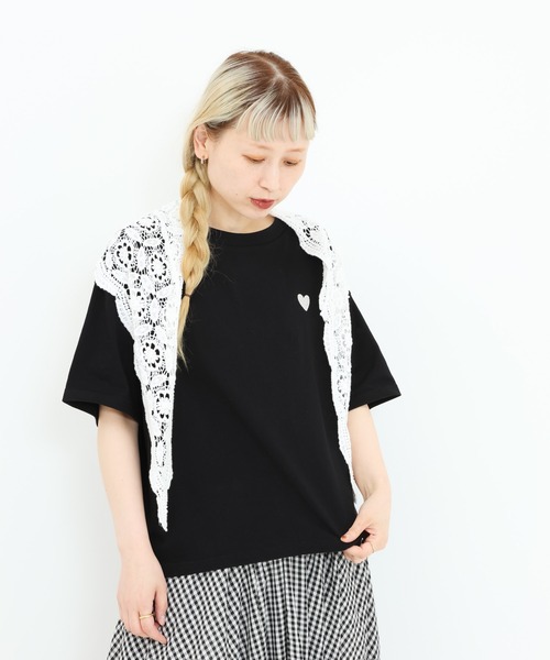 HEART MARKET(ハートマーケット)の「ハート刺繍ワイドなプリントT(Tシャツ/カットソー・レディース・ブラック/ナチュラル/ホワイト/チャコール・MEDIUM/LARGE)」の1枚目の写真