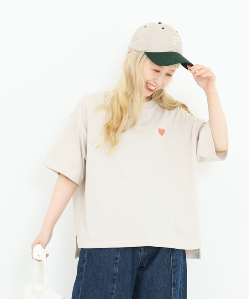 HEART MARKET(ハートマーケット)の「ハート刺繍ワイドなプリントT(Tシャツ/カットソー・レディース・ブラック/ナチュラル/ホワイト/チャコール・MEDIUM/LARGE)」の18枚目の写真