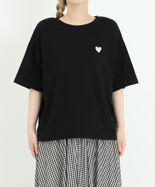 HEART MARKET(ハートマーケット)の「ハート刺繍ワイドなプリントT(Tシャツ/カットソー・レディース・ブラック/ナチュラル/ホワイト/チャコール・MEDIUM/LARGE)」の7枚目の写真
