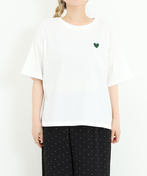 HEART MARKET(ハートマーケット)の「ハート刺繍ワイドなプリントT(Tシャツ/カットソー・レディース・ブラック/ナチュラル/ホワイト/チャコール・MEDIUM/LARGE)」の8枚目の写真