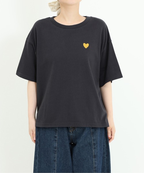 HEART MARKET(ハートマーケット)の「ハート刺繍ワイドなプリントT(Tシャツ/カットソー・レディース・ブラック/ナチュラル/ホワイト/チャコール・MEDIUM/LARGE)」の10枚目の写真