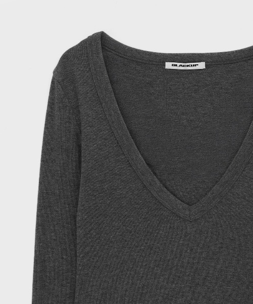 BLACKUP（ブラックアップ）の「[MADE] ローザディープVネック長袖Tシャツ（Tシャツ/カットソー・レディース・ライトグレー/チャコール/ブルーグリーン/ネイビー・FREE）」の6枚目の写真