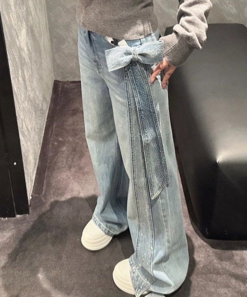 SHERU(シェル)の「リボンビジュー付き ワイドデニムパンツ レディース Y2K(デニムパンツ・レディース・ブルー・L/M/S)」の7枚目の写真