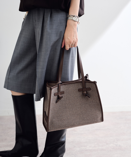 GIANNI CHIARINI(ジャンニ キアリーニ)の「《WEB限定》GIANNI CHIARINI/ ジャンニ キアリーニMARCELLA SPAGA(トートバッグ・レディース・ブラウン/ネイビー・FREE)」の3枚目の写真
