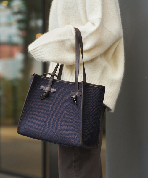 GIANNI CHIARINI(ジャンニ キアリーニ)の「《WEB限定》GIANNI CHIARINI/ ジャンニ キアリーニMARCELLA SPAGA(トートバッグ・レディース・ブラウン/ネイビー・FREE)」の6枚目の写真