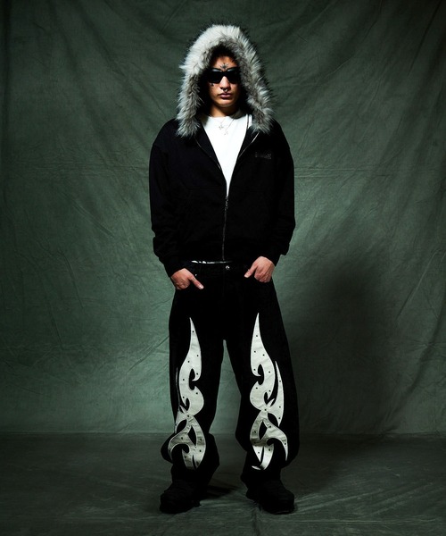 SUPPLIER(サプライヤー)の「ジップフーディ|Faux Fur Cross Zip Hoodie|SUPPLIER(パーカー・メンズ・オフホワイト/ブラック・MEDIUM/LARGE/X-LARGE/SMALL)」の8枚目の写真