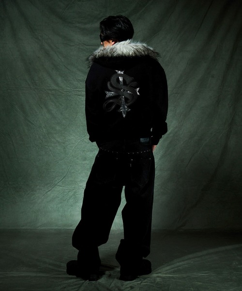 SUPPLIER(サプライヤー)の「ジップフーディ|Faux Fur Cross Zip Hoodie|SUPPLIER(パーカー・メンズ・オフホワイト/ブラック・MEDIUM/LARGE/X-LARGE/SMALL)」の10枚目の写真