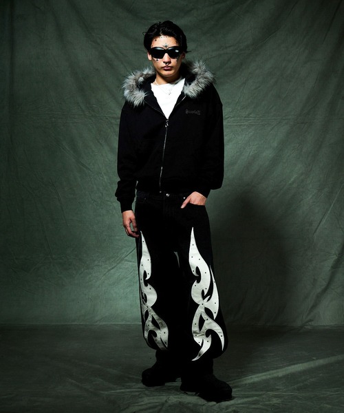 SUPPLIER(サプライヤー)の「ジップフーディ|Faux Fur Cross Zip Hoodie|SUPPLIER(パーカー・メンズ・オフホワイト/ブラック・MEDIUM/LARGE/X-LARGE/SMALL)」の7枚目の写真