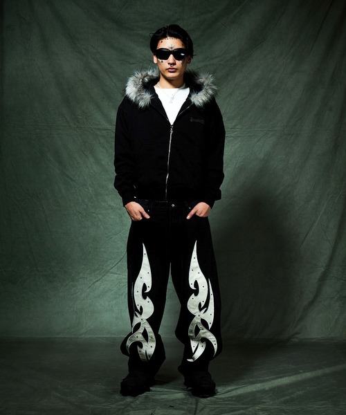 SUPPLIER(サプライヤー)の「ジップフーディ|Faux Fur Cross Zip Hoodie|SUPPLIER(パーカー・メンズ・オフホワイト/ブラック・MEDIUM/LARGE/X-LARGE/SMALL)」の6枚目の写真