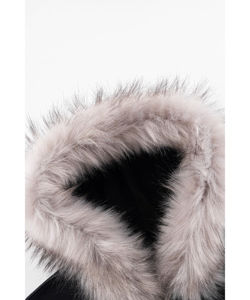 SUPPLIER(サプライヤー)の「ジップフーディ|Faux Fur Cross Zip Hoodie|SUPPLIER(パーカー・メンズ・オフホワイト/ブラック・MEDIUM/LARGE/X-LARGE/SMALL)」の22枚目の写真